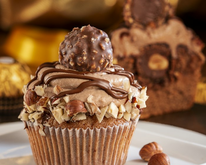 Cupcake cu ciocolată și alune